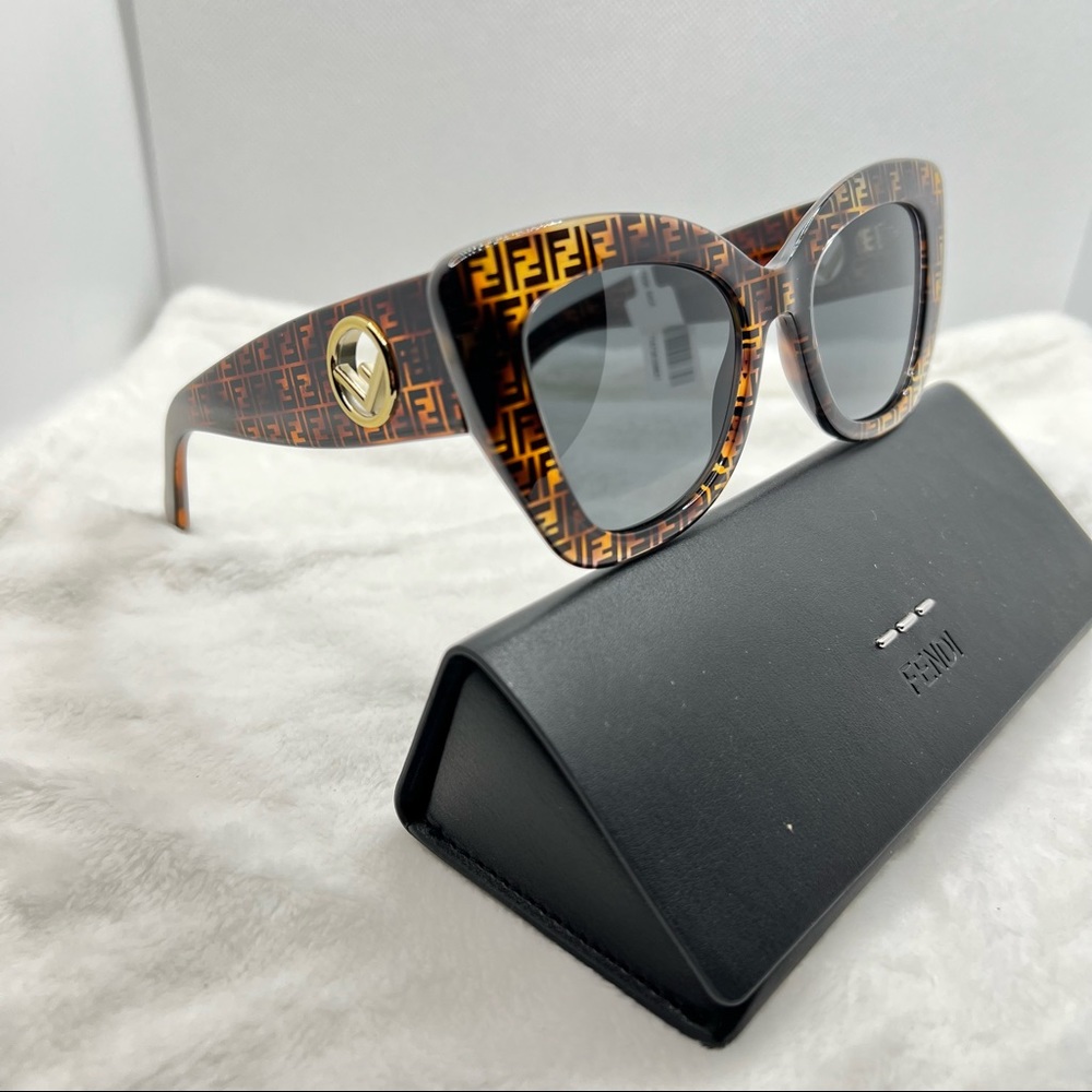 Fendi Sunglasses New Authentic Cat-eye Logo - Picture 4 of 9